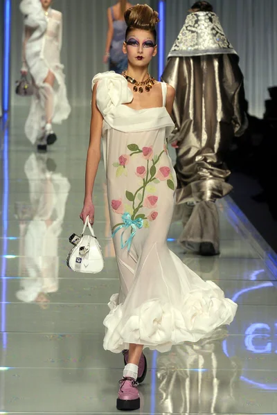 Look 17